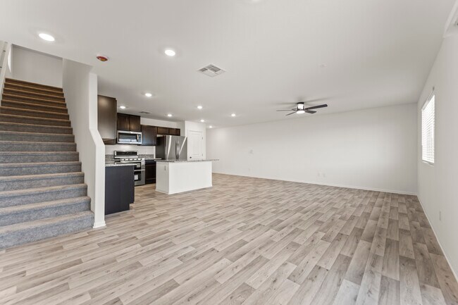 Building Photo - 6080 Swift Lariat St