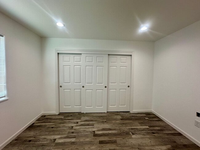 Building Photo - Brand-New 3 Bedroom, 2 Bath Home with Garage