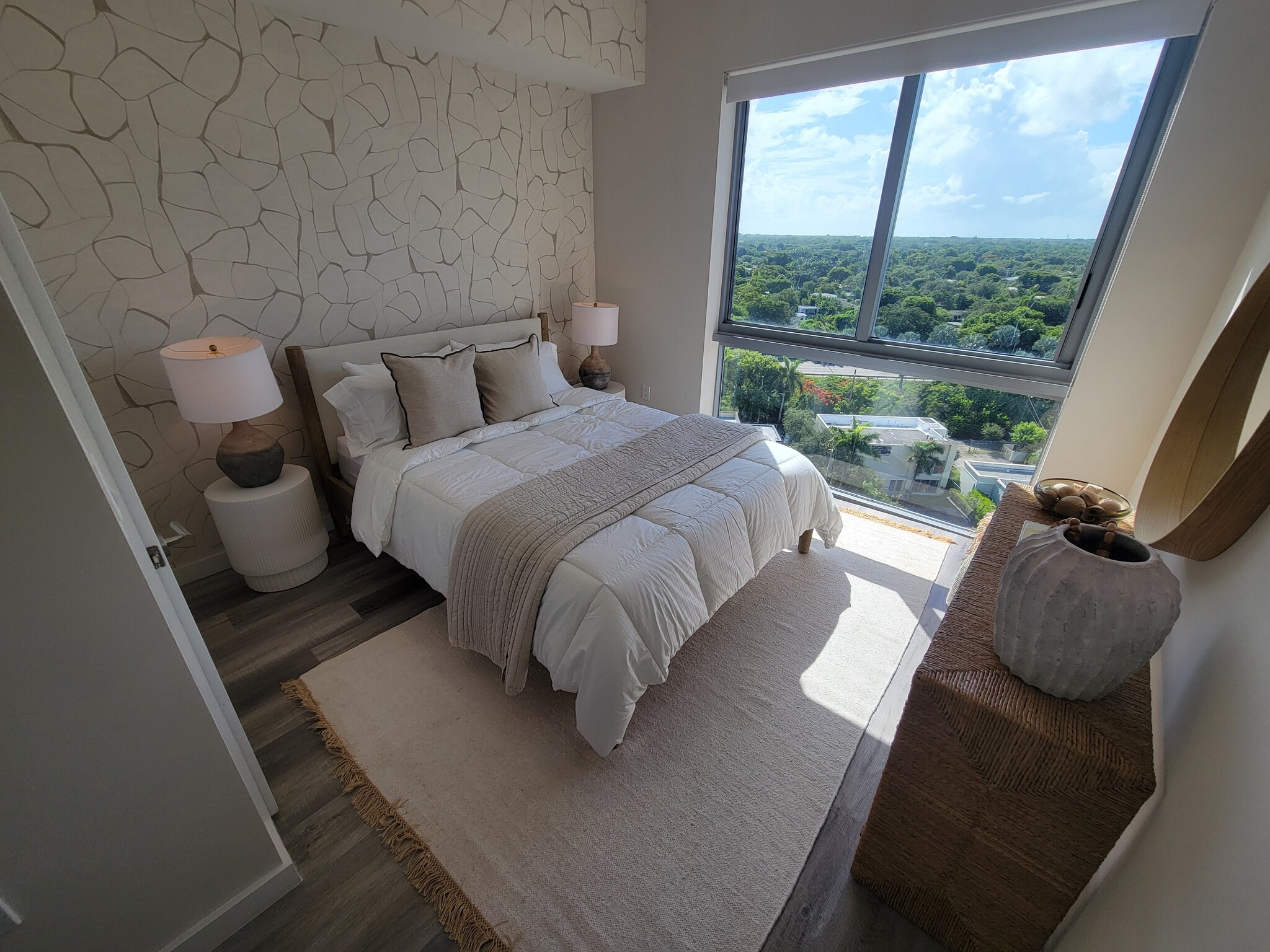 Building Photo - 9501 SW 70th Ave