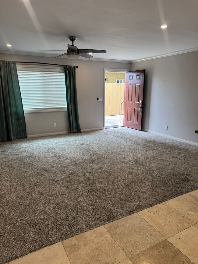 Building Photo - 2 bedroom/2bathroom condo