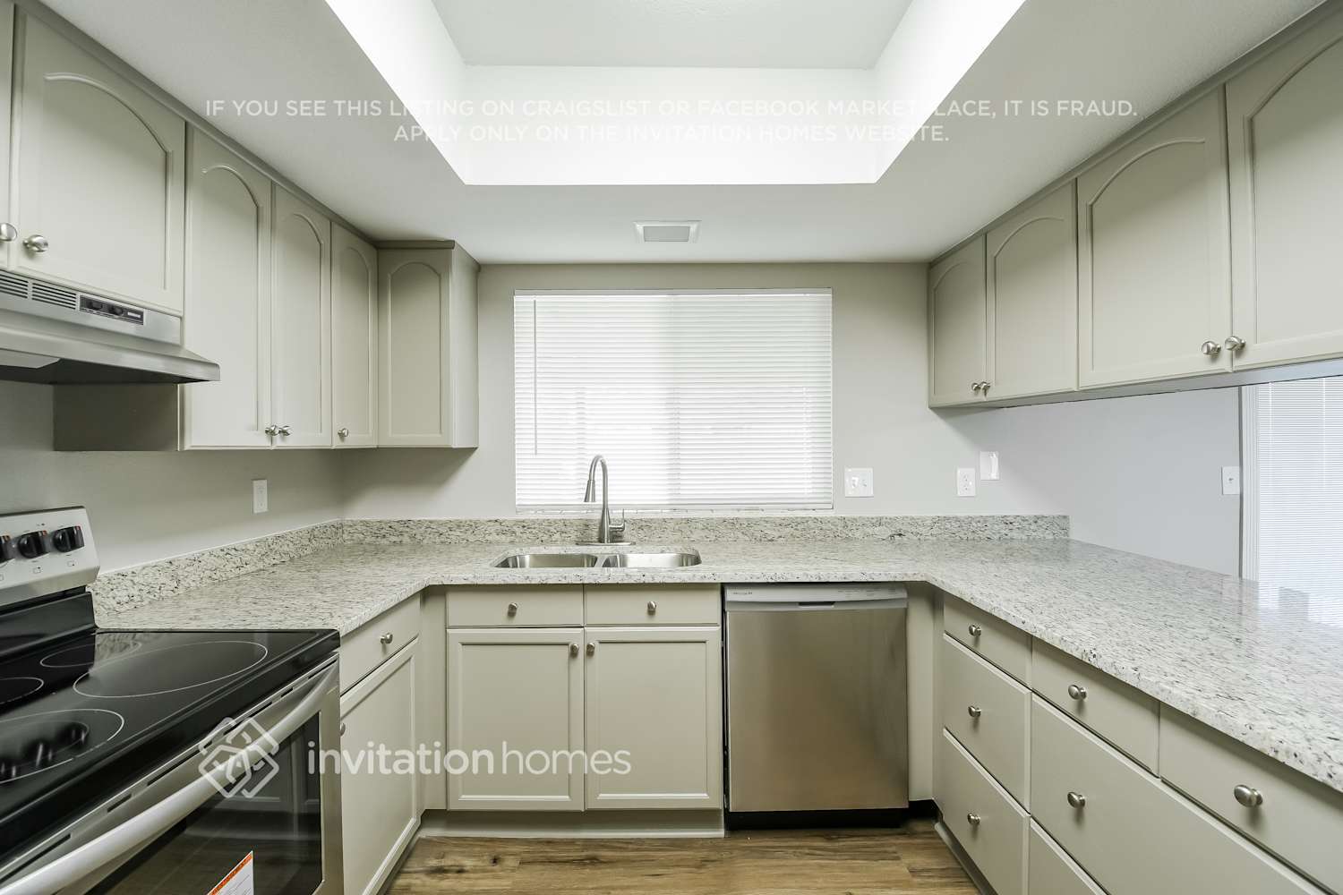 Building Photo - 2144 W Wickieup Ln