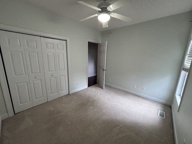 Building Photo - 305 Juniper Creek Blvd
