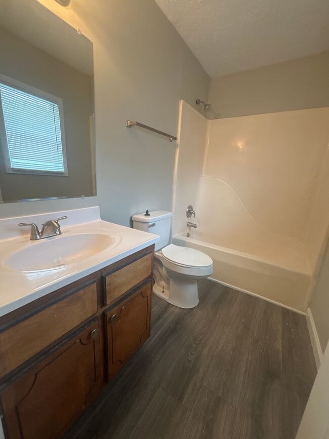 Building Photo - 23 Camelot Cove