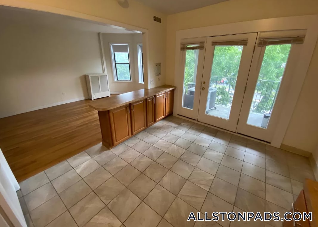 Building Photo - 1133 Commonwealth Ave