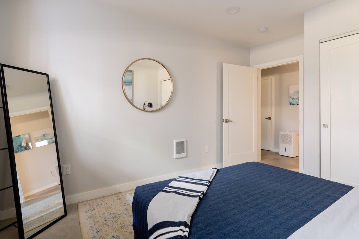 Building Photo - 911 SE 26th Ave