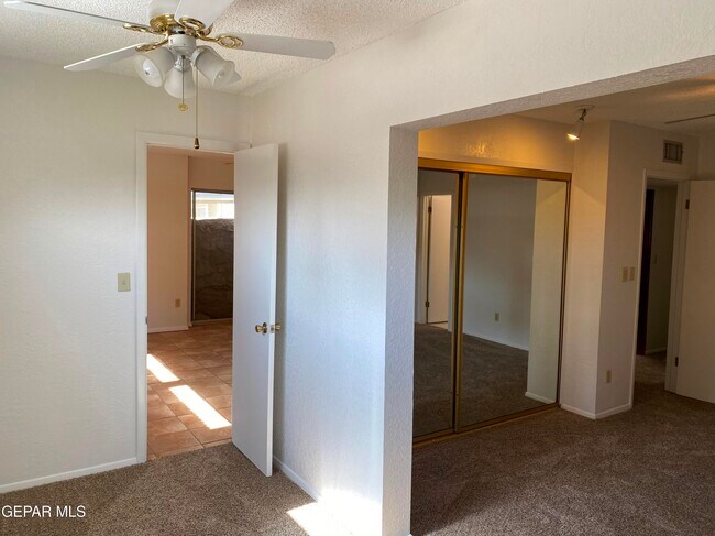 Building Photo - 214 Montego Bay Dr
