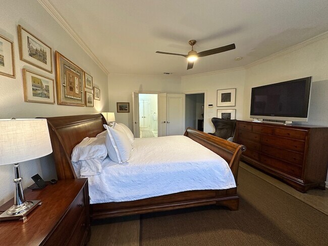 Building Photo - 600 Huntersridge Ct