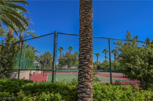 Building Photo - 2050 W Warm Springs Rd