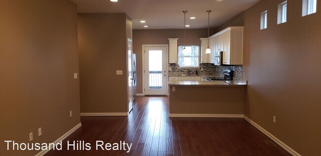 Building Photo - 4 br, 3 bath House - 135 Cavanaugh Place