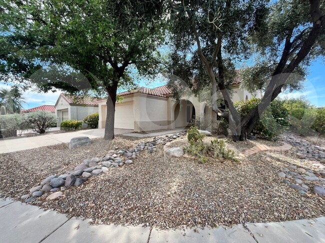 Primary Photo - 13853 N Lobelia Way