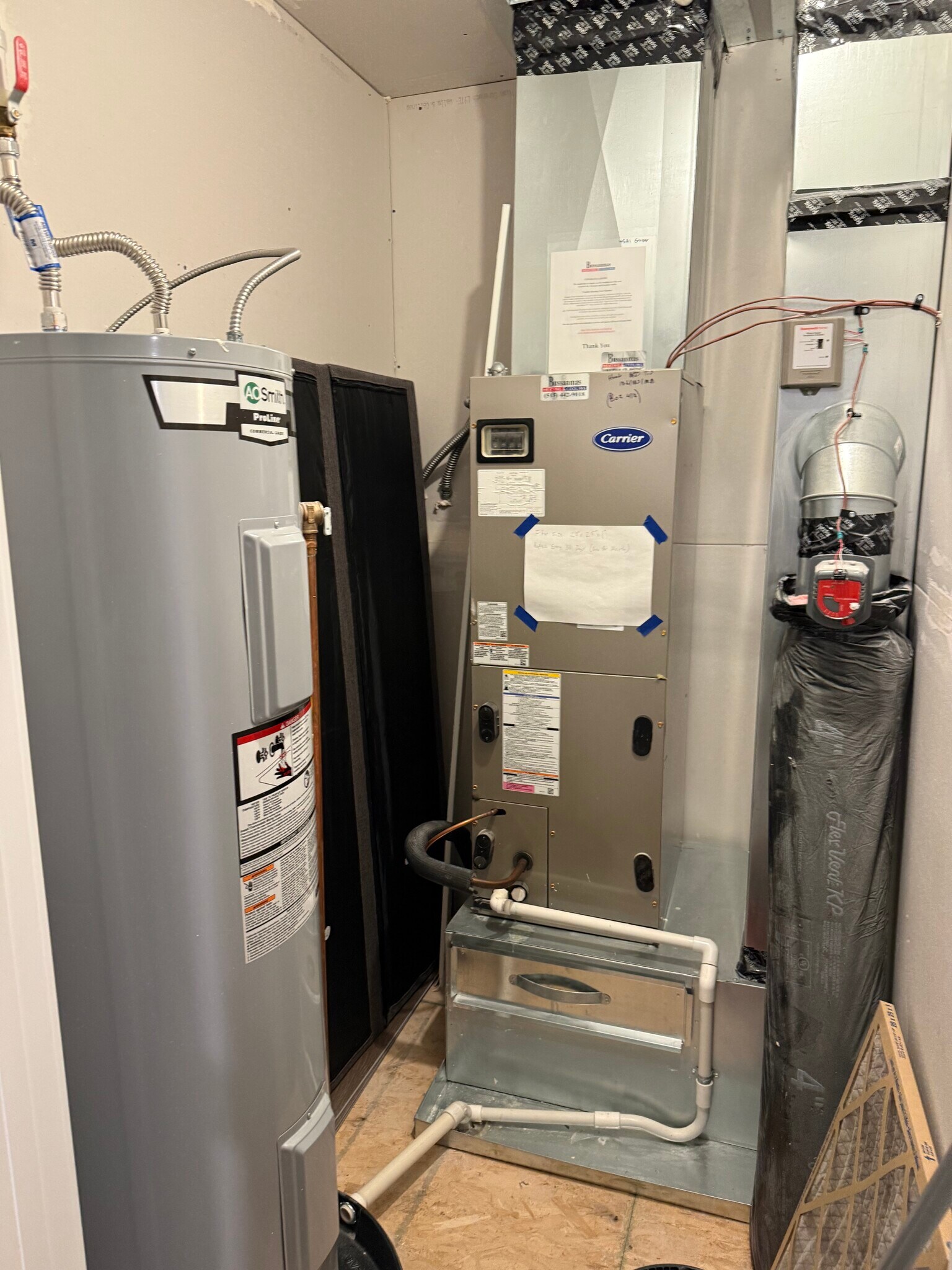 Storage utility space - 4521 SE Ember Ln