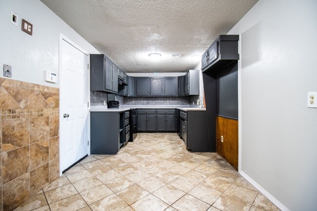 Building Photo - Great 3 Bed 2 Bath in OKC!