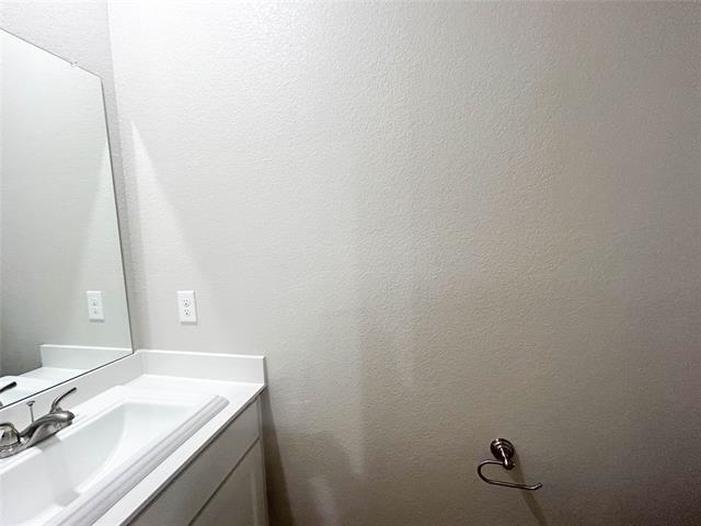 Building Photo - 2120 Dena Dr