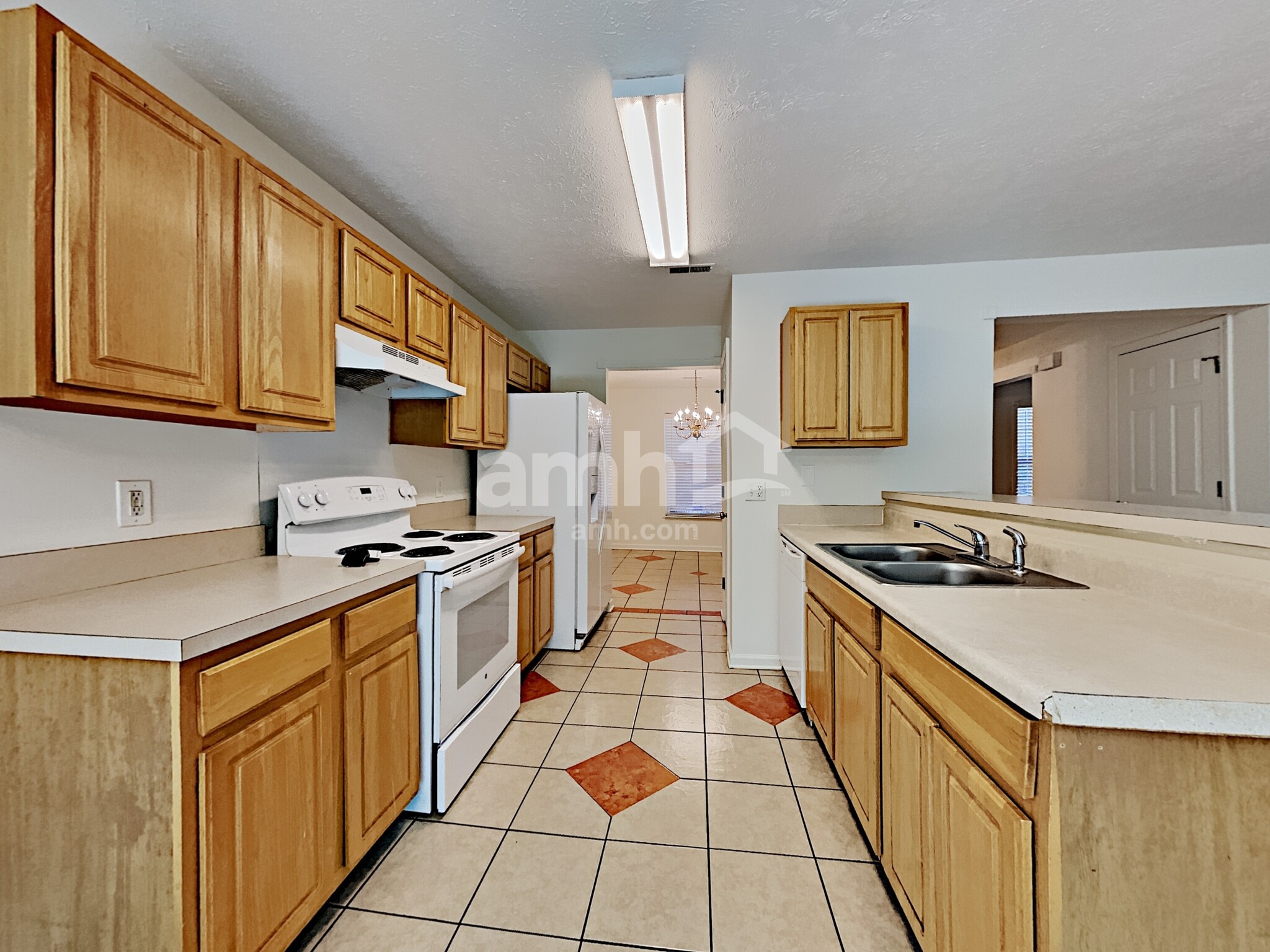 Building Photo - 2425 Edencrest Dr