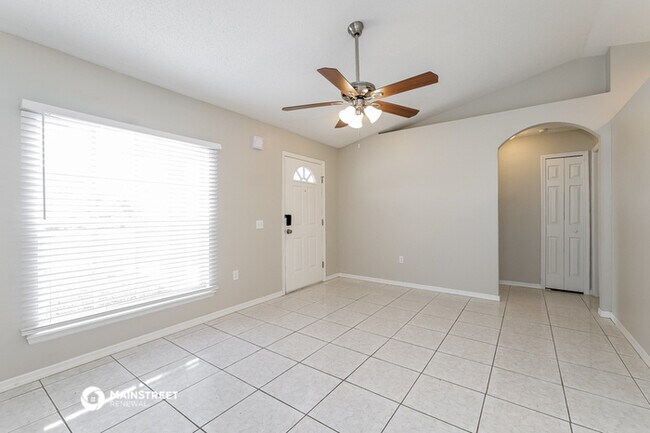 Building Photo - 649 Parakeet Ct