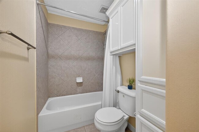 Building Photo - 7926 Stoneyway Dr