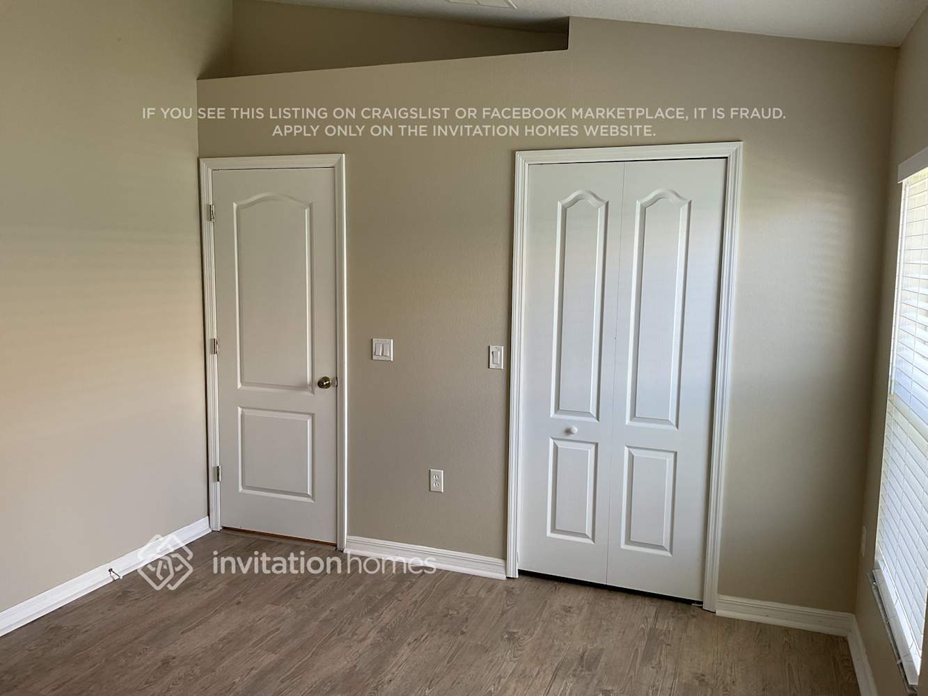 Building Photo - 2048 Gloria Cir