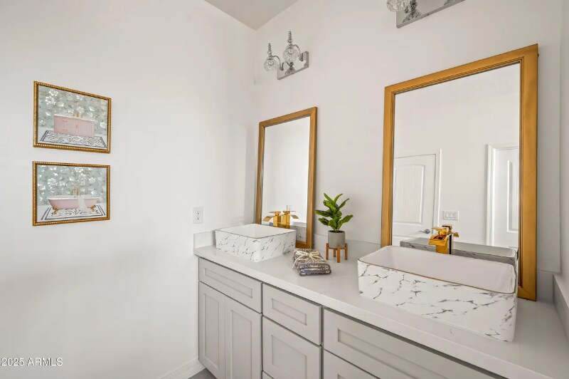 Building Photo - 38167 W San Juan Ave