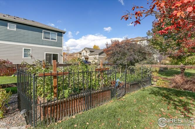 Building Photo - 347 Toronto St