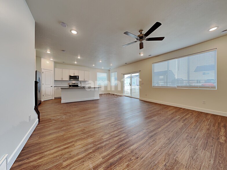 Building Photo - 211 Allen Ln