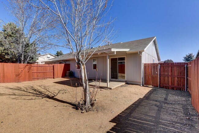 Building Photo - 6220 N Buckboard Dr