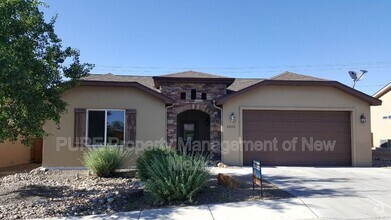 Building Photo - 2815 Eastridge Ct