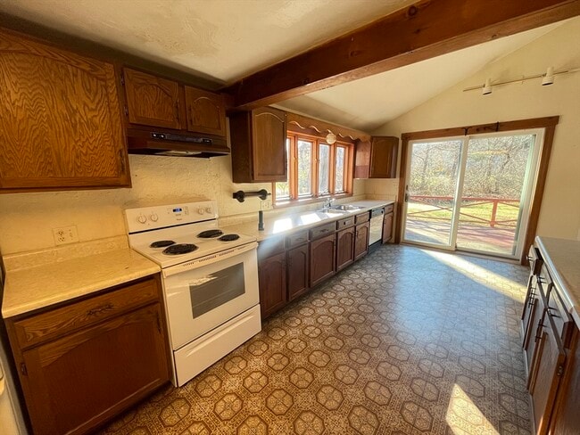 Building Photo - 10 Millwood Cir