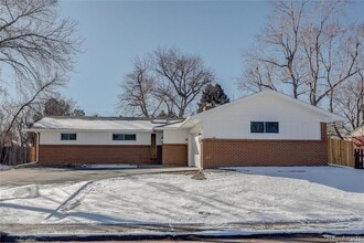 Building Photo - 3273 S Florence Ct