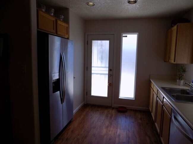 Building Photo - 1412 Villa Montana NE