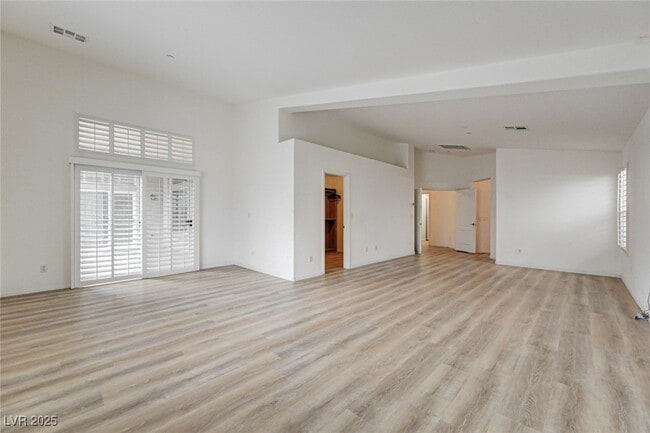Building Photo - 8031 Pavarotti Ave
