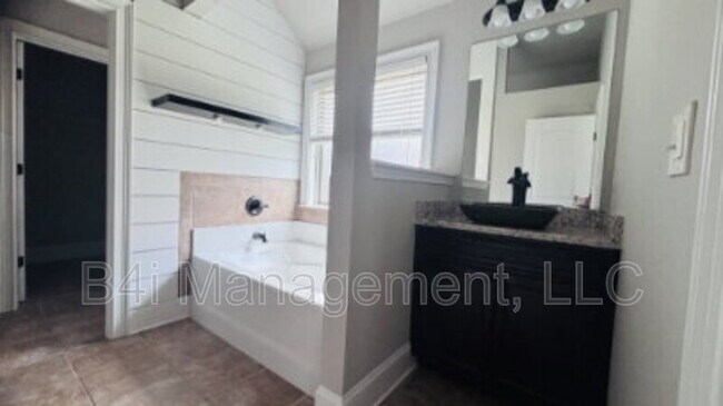 Building Photo - 3025 Bridgehaven Ct