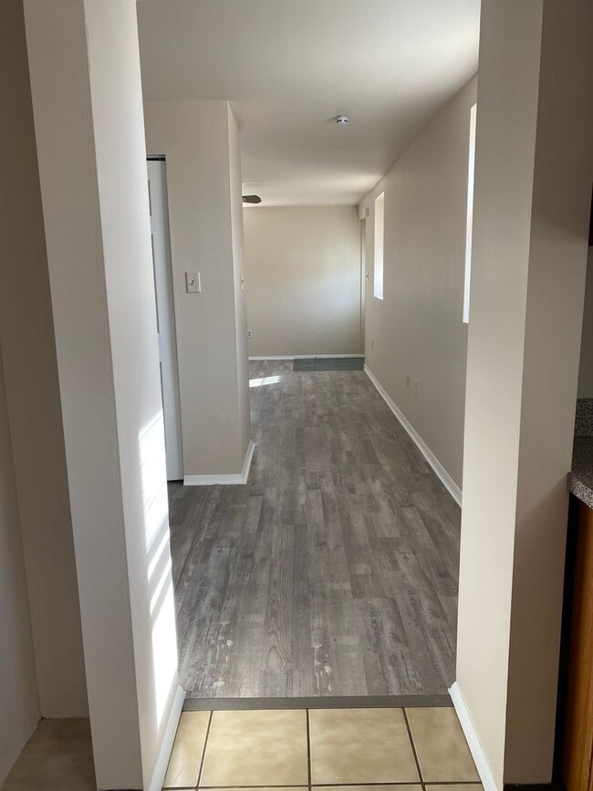 Building Photo - 916 Chester Pike