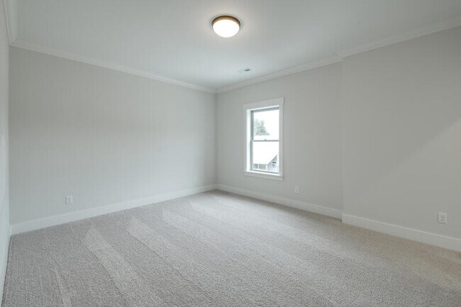Building Photo - 9690 Dutton Ln