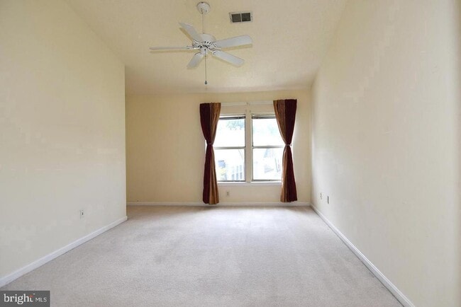 Building Photo - 7705 Lafayette Forest Dr