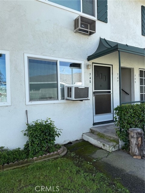 Building Photo - 745 N Currier St