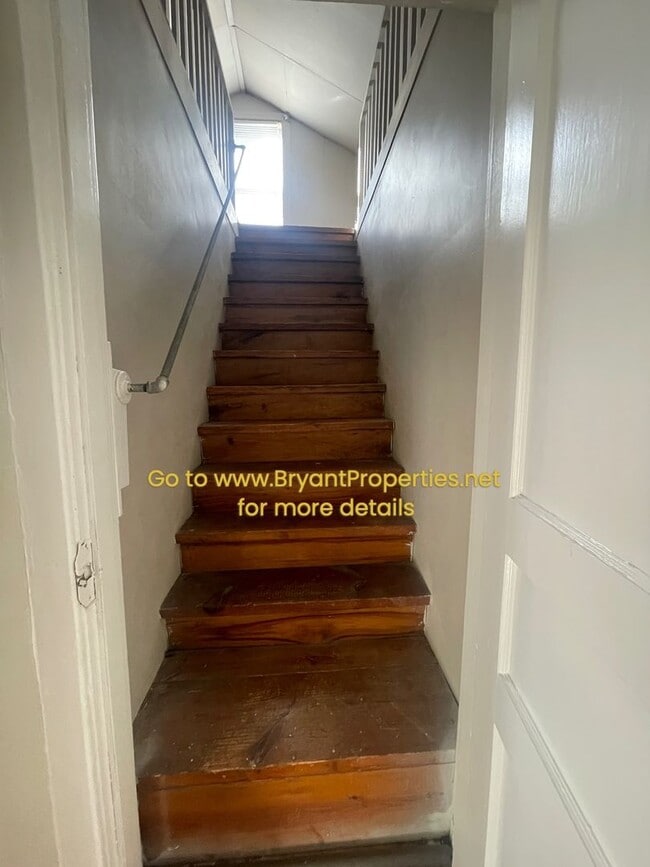 Building Photo - 250 Timmons St