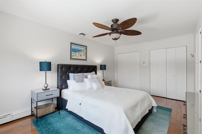 Building Photo - 10 Bayberry Ln