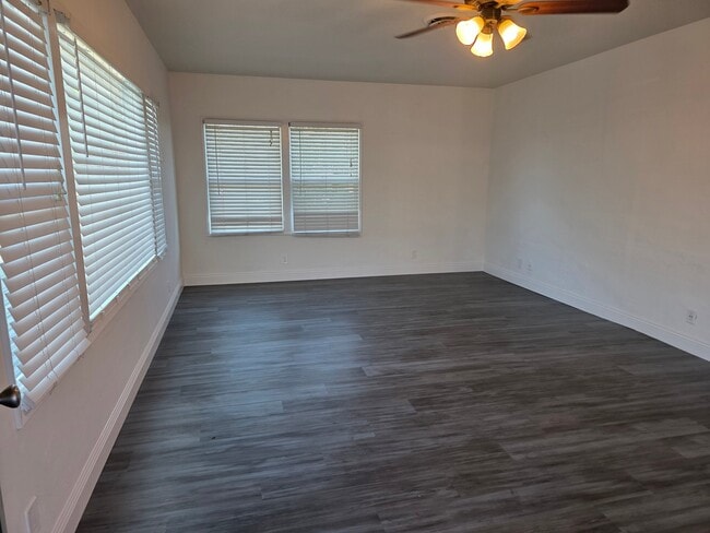 Building Photo - 6305 Almond Dr