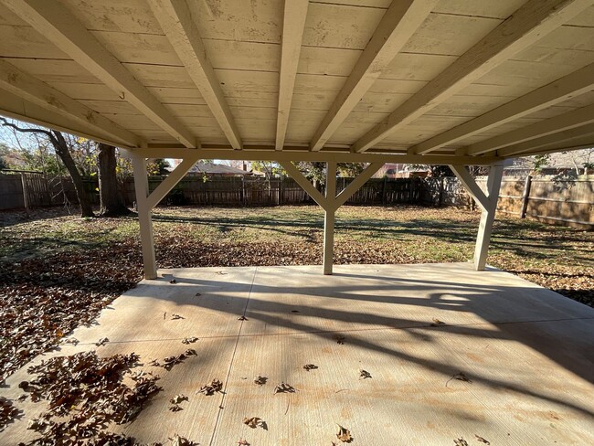 Building Photo - 2716 Carlton Way