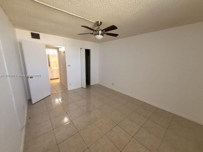 Building Photo - 801 NW 47th Ave