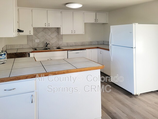 Building Photo - 1237 Chiricahua Dr
