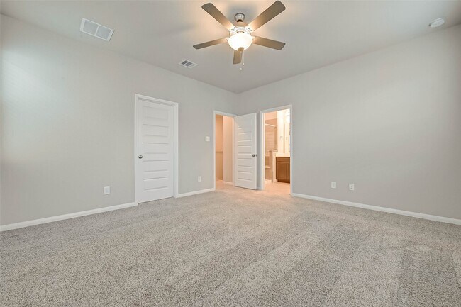 Building Photo - 1521 Beach Oak Dr