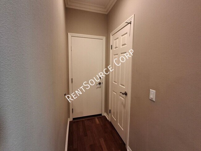 Building Photo - 27046 Maple Tree Ct