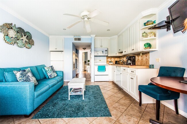 Building Photo - 10811 Termini-San Luis Pass Rd