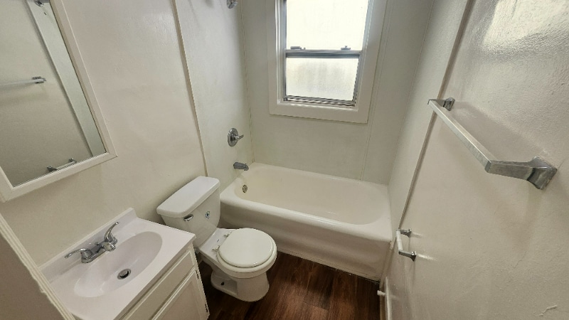 Building Photo - 727 S Coronado St