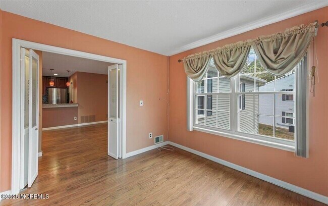 Building Photo - 19 Augusta Ct