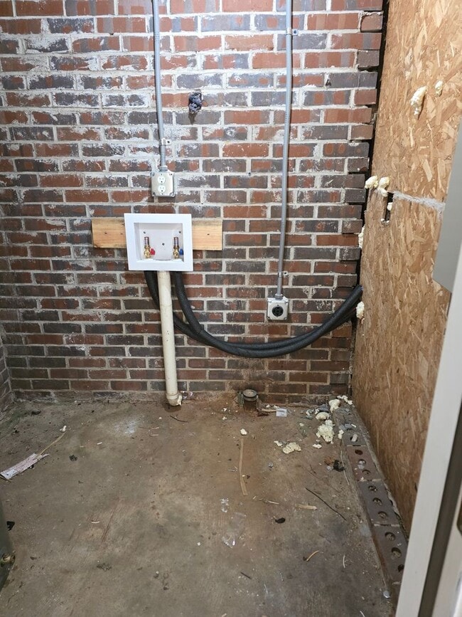 Building Photo - Ragland