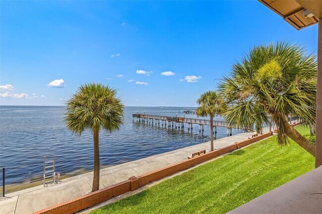 Building Photo - 650 Pinellas Point Dr S