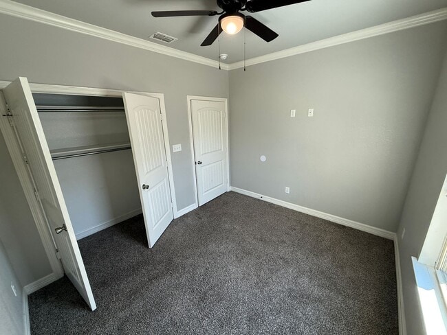 Building Photo - 3-bed, 2-bath built in 2022!