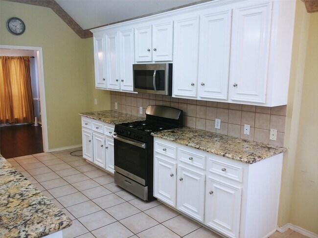 Building Photo - 3519 Deerbrook Ct